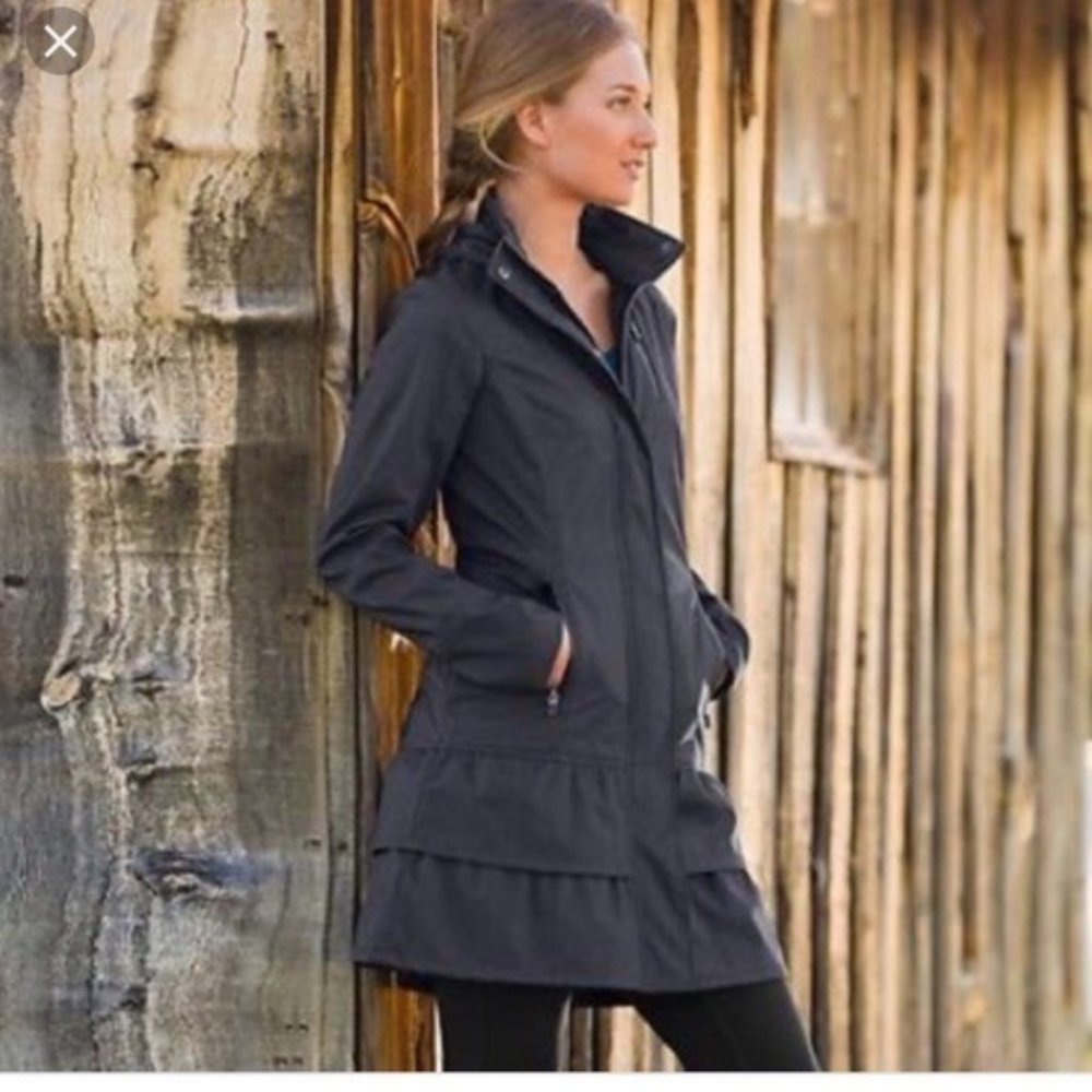 Athleta Shelter Cove Soft Shell Long Ruffle Jacket Coat XXS Black 265355